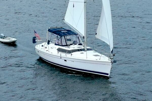 Photo of the 2006 Hunter 45cc "Coralee"