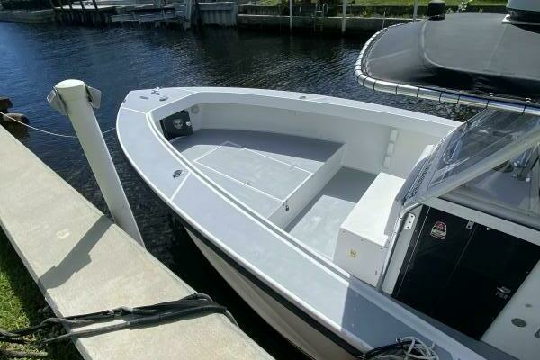 Photo of the 1995 Ocean Master 3100