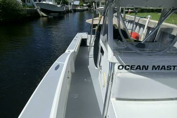 Photo of the 1995 Ocean Master 3100