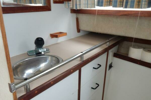 Greener Pastures 28ft Carver Yacht For Sale