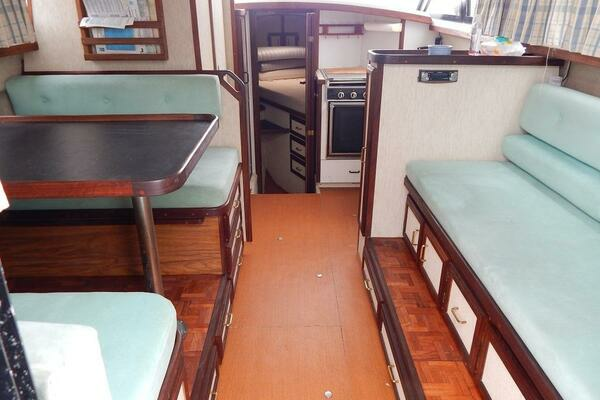 Greener Pastures 28ft Carver Yacht For Sale