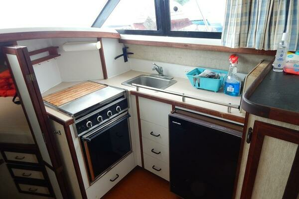 Greener Pastures 28ft Carver Yacht For Sale
