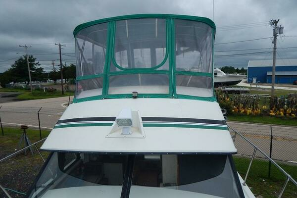 Greener Pastures 28ft Carver Yacht For Sale