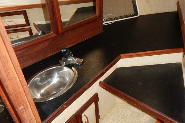 Greener Pastures 28ft Carver Yacht For Sale