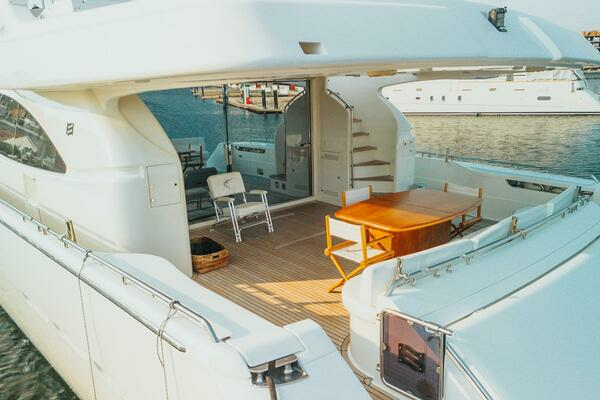 Photo of the 2007 Ferretti Yachts 881 "Los Esquinkles"