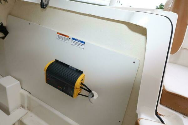 Photo of the 2019 Bayliner VR5 Bowrider OB