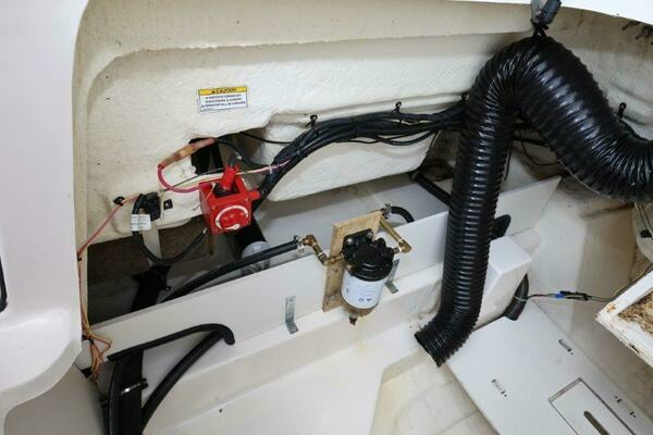 Photo of the 2019 Bayliner VR5 Bowrider OB