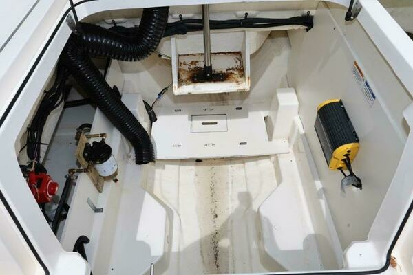 Photo of the 2019 Bayliner VR5 Bowrider OB