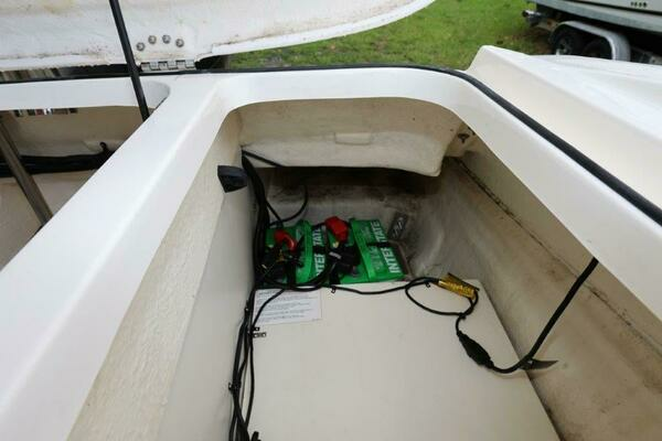 Photo of the 2019 Bayliner VR5 Bowrider OB