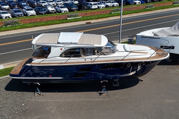 36-ft-Marex-2026-360 Cabriolet Cruiser-Sea Bright New Jersey United States yacht for sale