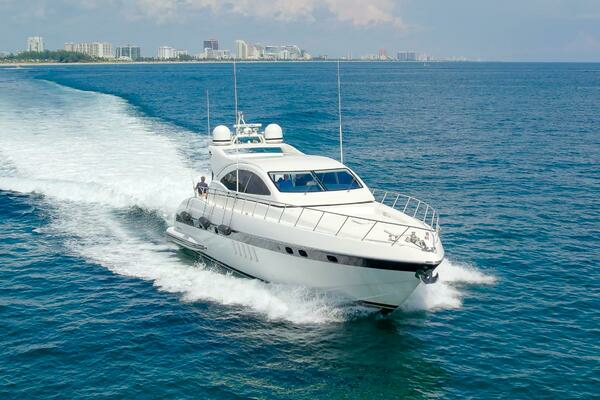 2001 Mangusta 72