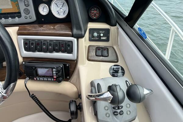 Seas the Day 35ft Four Winns Yacht For Sale