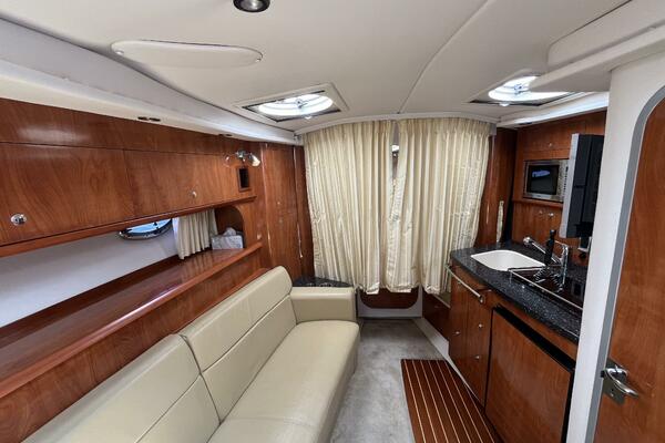 Seas the Day 35ft Four Winns Yacht For Sale