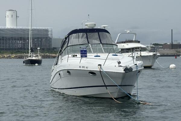 Seas the Day 35ft Four Winns Yacht For Sale