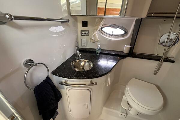 Seas the Day 35ft Four Winns Yacht For Sale