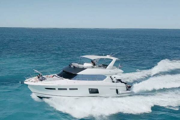 2013 Prestige 62