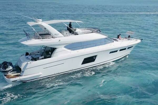 2013 Prestige 62