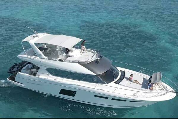 2013 Prestige 62