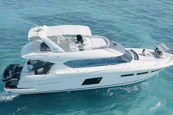 2013 Prestige 62