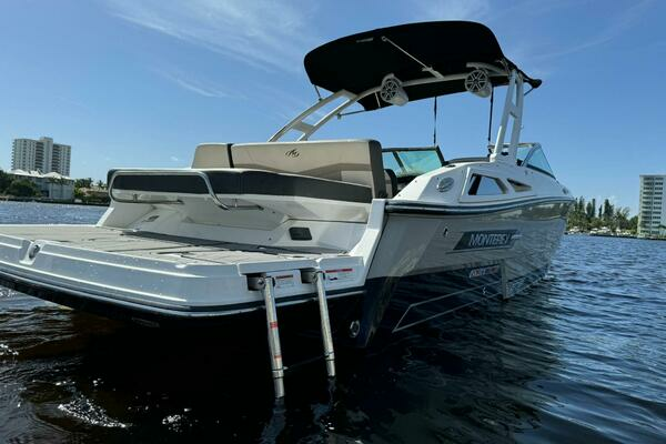 Photo of the 2022 Monterey 278 SS