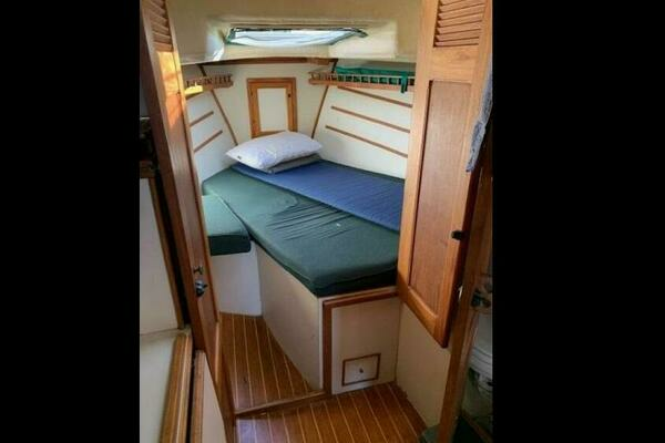 Back Porch 32ft Nimble Yacht For Sale