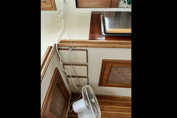 Back Porch 32ft Nimble Yacht For Sale