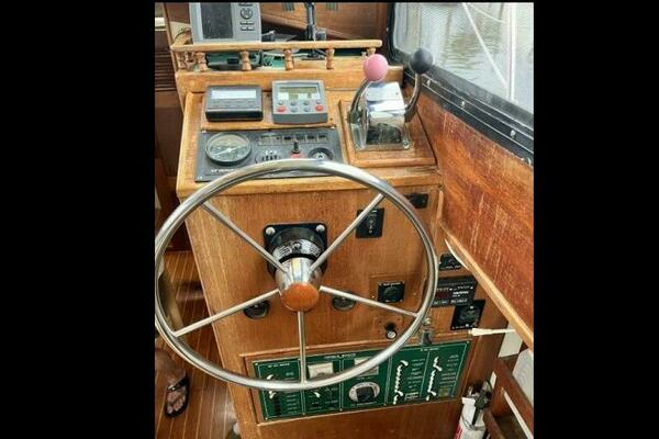 Back Porch 32ft Nimble Yacht For Sale