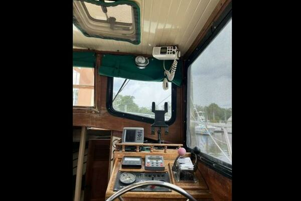 Back Porch 32ft Nimble Yacht For Sale