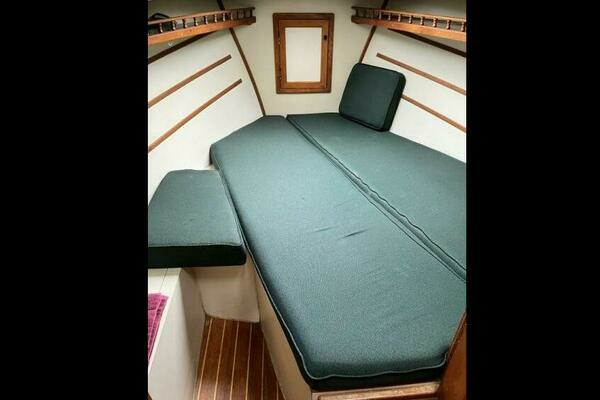 Back Porch 32ft Nimble Yacht For Sale