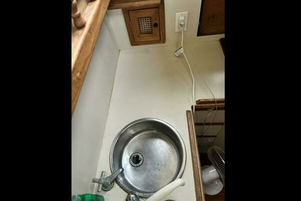 Back Porch 32ft Nimble Yacht For Sale