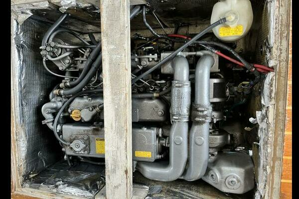 Back Porch 32ft Nimble Yacht For Sale