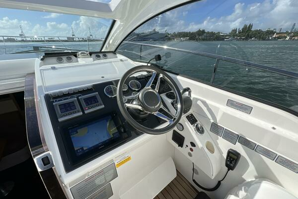 2014 Fairline 38