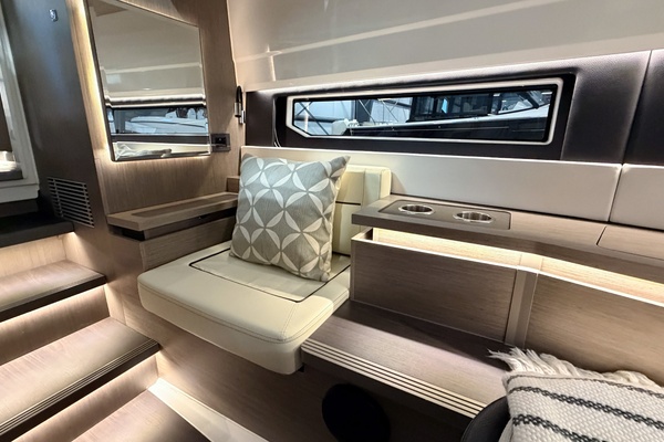 In Stock 38ft Wellcraft Yacht For Sale