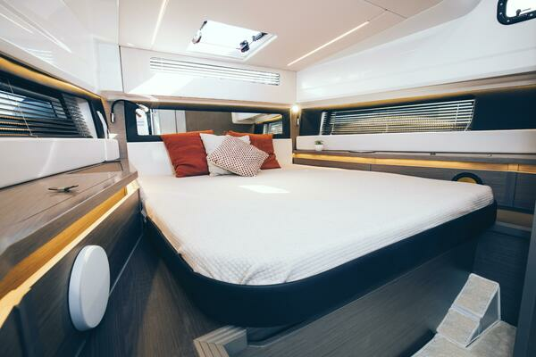 In Stock 38ft Wellcraft Yacht For Sale