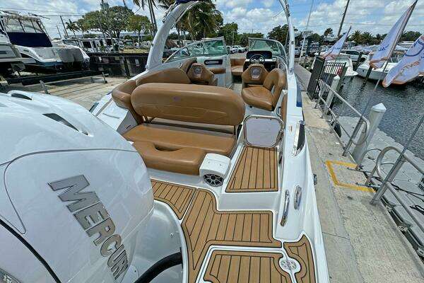 Crownline 290 XSS Yacht For Sale