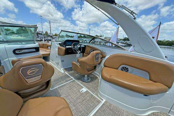 Crownline 290 XSS Yacht For Sale