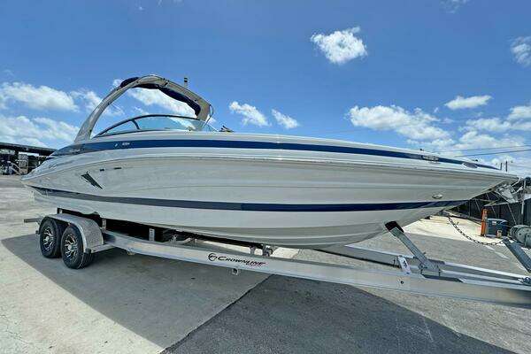 Crownline 290 XSS Yacht For Sale