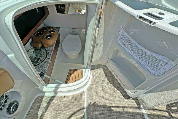 Crownline 290 XSS Yacht For Sale