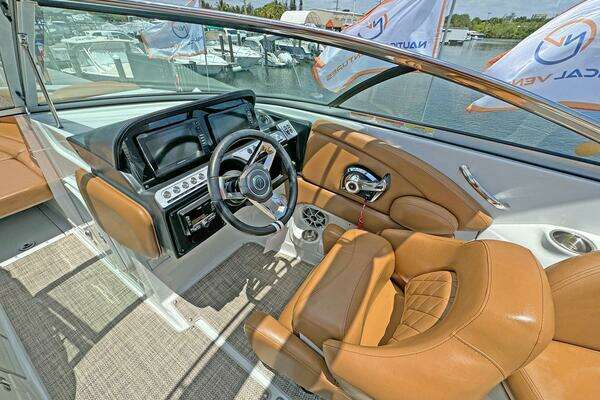 Crownline 290 XSS Yacht For Sale
