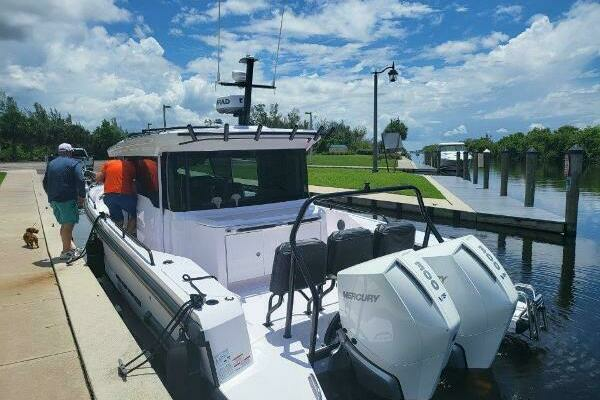 Photo of the 2024 Axopar 37 XC CROSS CABIN