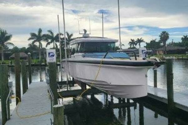 Photo of the 2024 Axopar 37 XC CROSS CABIN