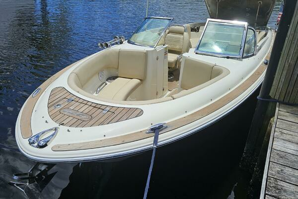 Photo of the 2011 Chris-Craft 