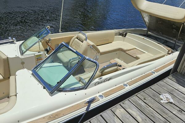 Photo of the 2011 Chris-Craft 