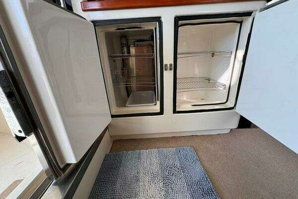 Sweet Escape 40ft Leopard Yacht For Sale
