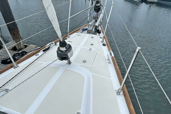 Photo of the 2009 Hylas 54 "ACADIA"