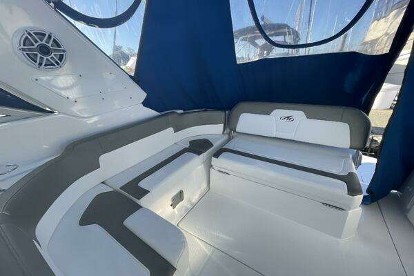 Photo of the 2019 Monterey 295 Sport Yacht