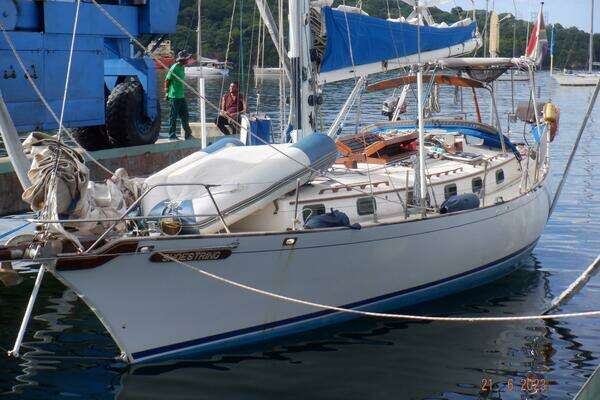 44ft ShearWater Yacht For Sale