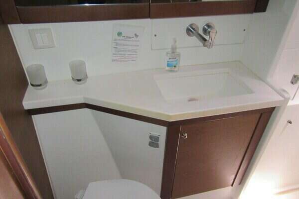 45ft Lagoon Yacht For Sale