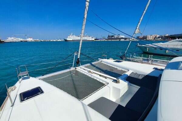 45ft Lagoon Yacht For Sale