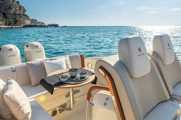 28ft Invictus Yacht For Sale